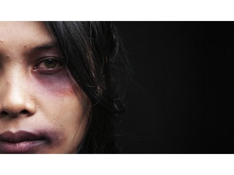 abused-woman-lebanon_5419921.jpg