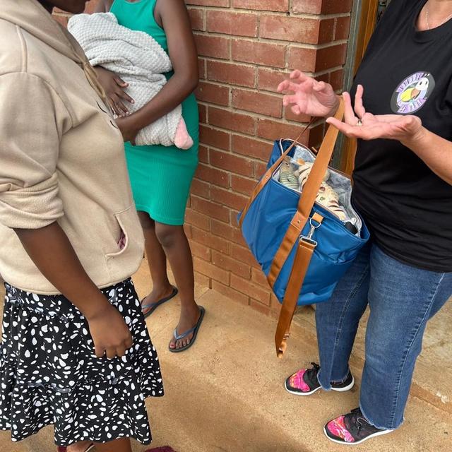 Help Future4Baby by Donating funds & gently used baby clothing & essentials for young, vulnerable mothers and babies