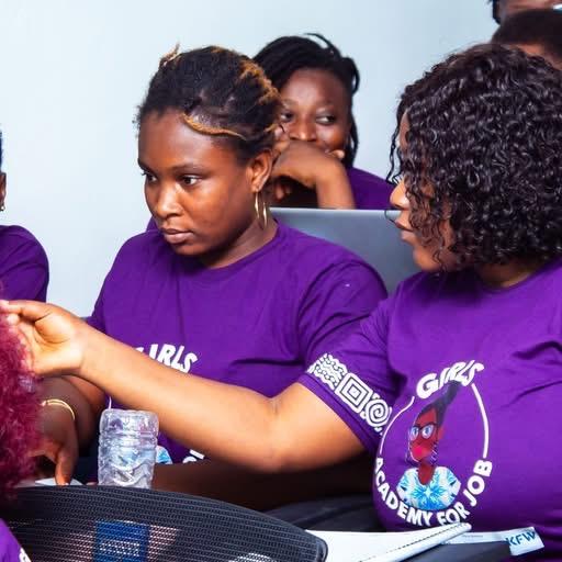 Aidez Pro-kids Côte d’Ivoire avec 5 bénévoles pour le mentorat des filles.