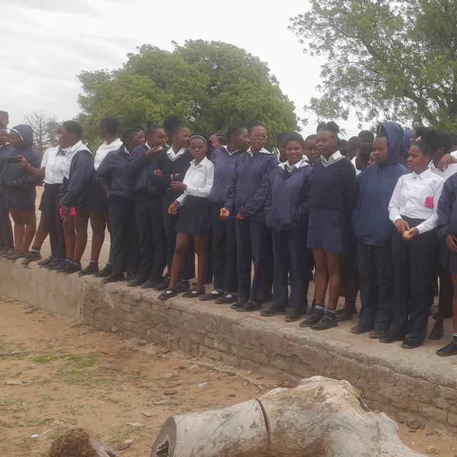 Help FIGHTING AGAINST UNEMPLOYMENT (FAU) with 5 volunteers for YOUTH