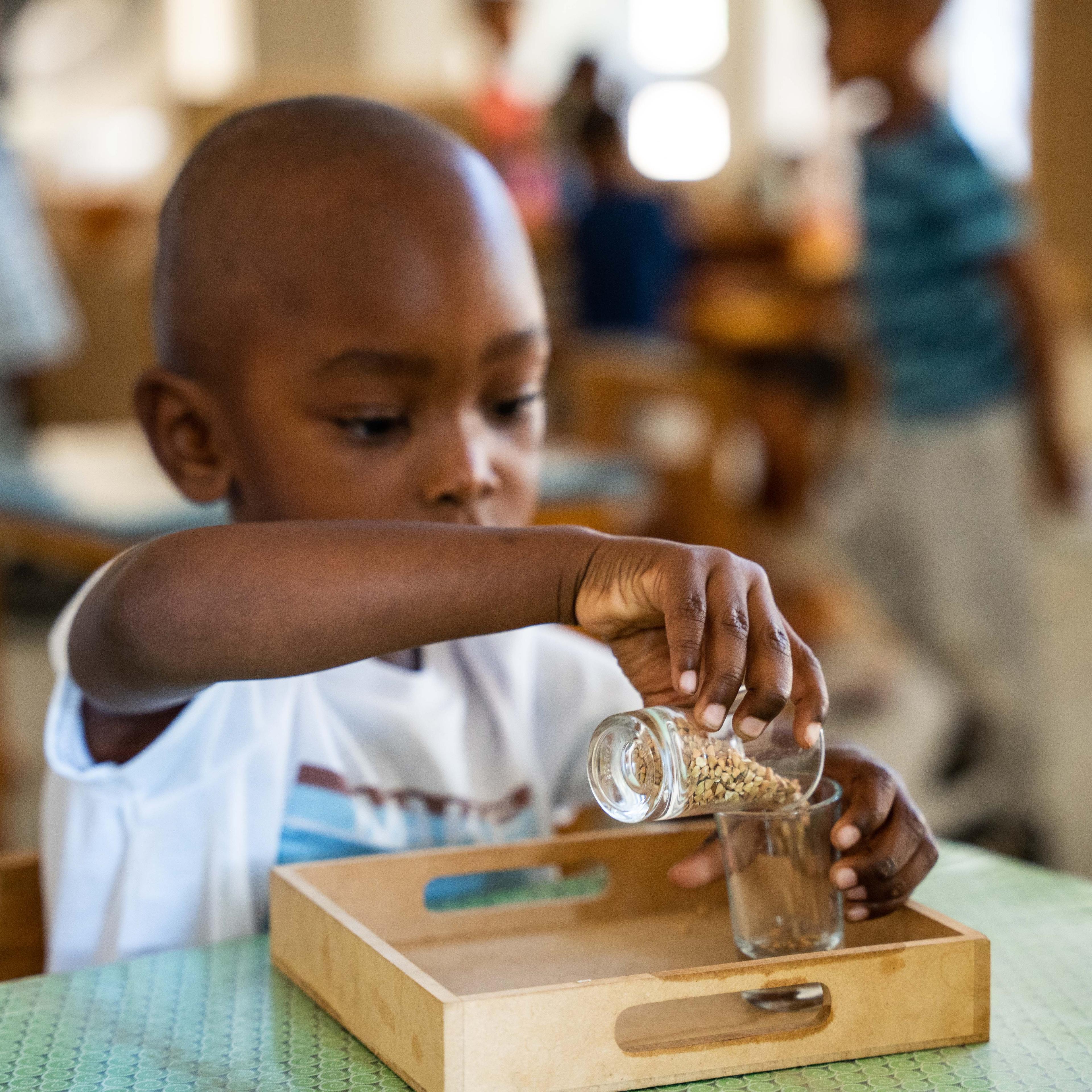 Our schools follow the Montessori pedagogy, developing a love for learning from a young age. We focus on strengthening inherent abilities such as independence, critical thinking, curiosity, imagination, as well as academic development.