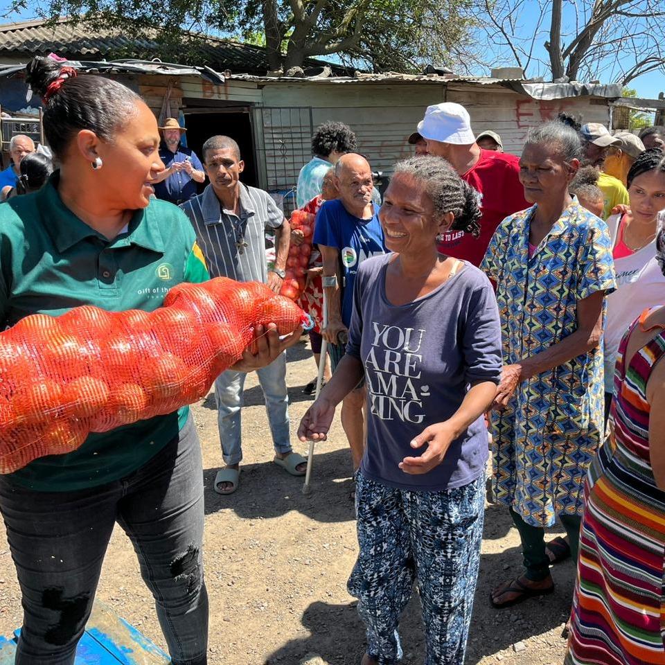 Our CBOs receiving donations of fresh produce, providing support to communities following devastating floods that left hundreds of local families displaced.