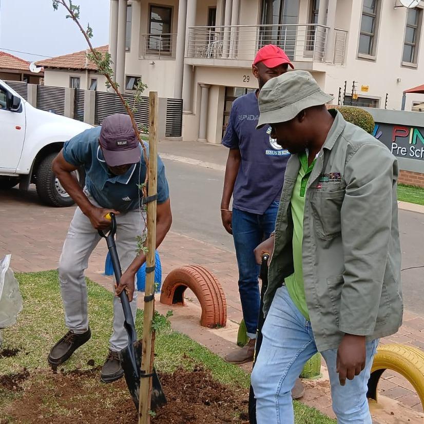 2025 Community Greening, Glenway