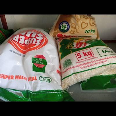 Help Grasar Day Care Centre by Food such as maize meal, rice, samp, sugar &cooking oil for Children