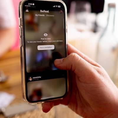 Help Alexandra Education Committee by donating "previously loved" tablets and phones for needy children from Alexandra.