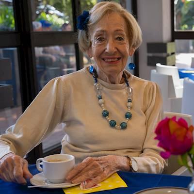 Help Johannesburg Jewish Helping Hand and Burial Society raise R150,000 for the aged in the community.
