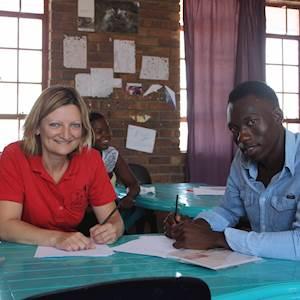 4 Students, 3 Volunteers and 1 Goal: to find a job