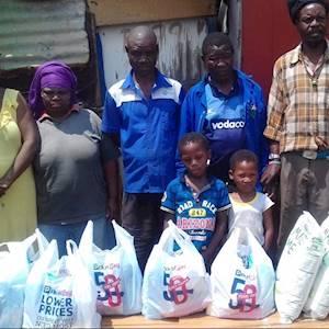 Mphatlalatsane Work Readiness Programme along with members of the community who received food parcels