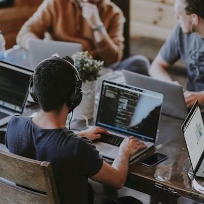 Help READ to RISE with 5 volunteers for designing our website