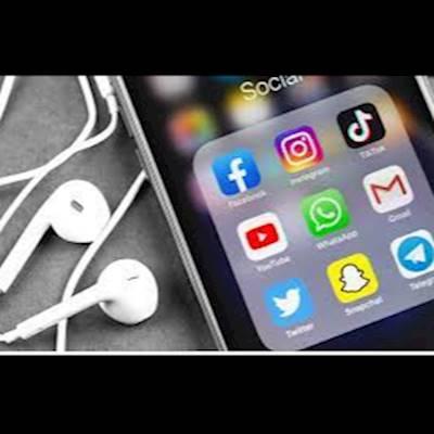 Help Common Good with 50 volunteers for keeping up to date on our work on social media.