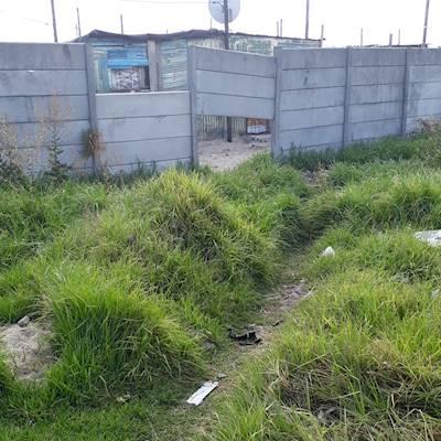 Help Mfesane NPC by Constructing a parameter wall for Securing our premises