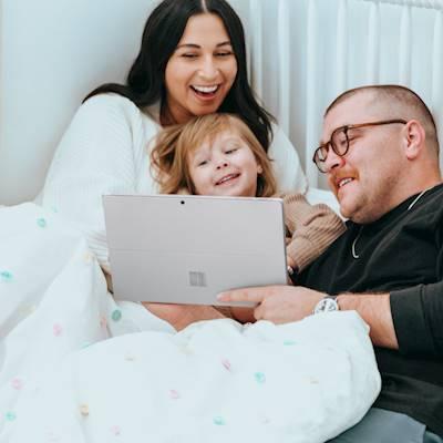 Help Homework Enrichment Lifeskills Progamme HELP by Tablets to assist with reading for primary school children