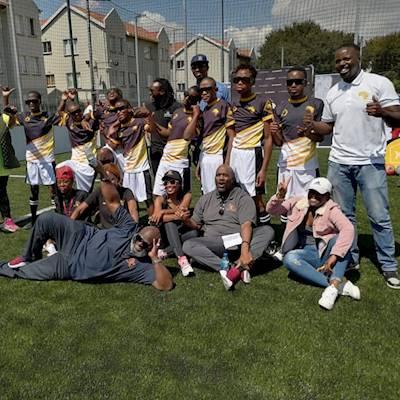 Help Corinthians NPO with 10 volunteers for Youth photoshoot