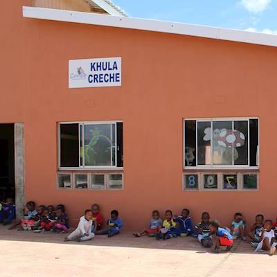 Help Khula Community Centre with 5 volunteers for taking professional photos used for marketing purposes