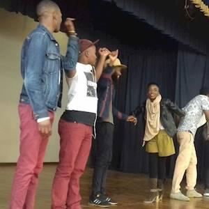 Help Vuka Skhokho with 1 volunteer for editing a video we shot for advertising puroposes.