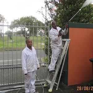 Help Ubuntu House Child & Youth Care Centre {uMephi} by Donating paint for baby room, garden wall , gates enaml for Painting work at Ubuntu House