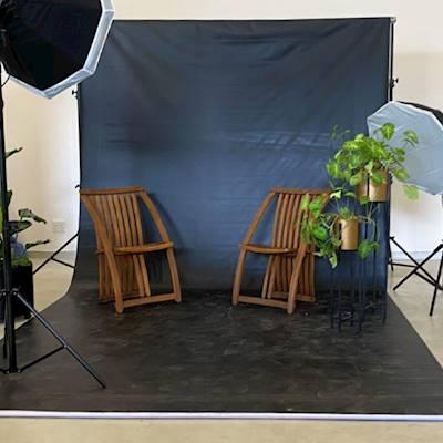 Help 10 Million Makers with 10 volunteers for mentoring and training township photographers.