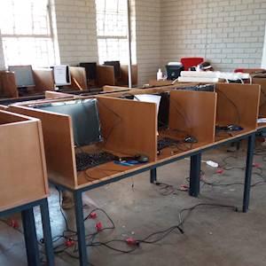 Help Lesedi la Batho with 10 volunteers for routine maintenance of computer software & hardware