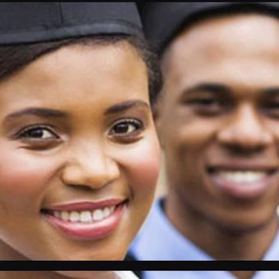 Help Phakamani Young Minds Academy with 5 volunteers for mentoring Bursary students online