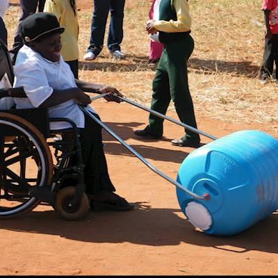 Help Hippo Roller Foundation NPC with 10 volunteers for identification of water stressed communities in RSA
