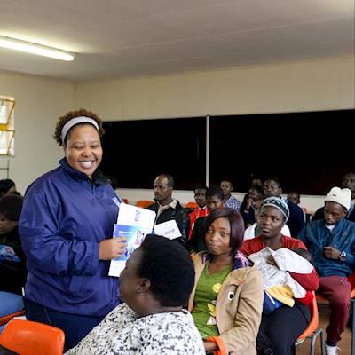 Help PROTEC (Programme for Technological Careers) with 7 volunteers for assistance in training university mentors.